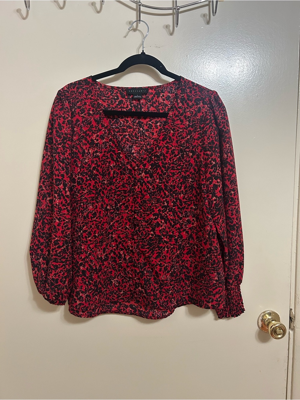 Sanctuary Red and Black Floral Crewneck Blouse